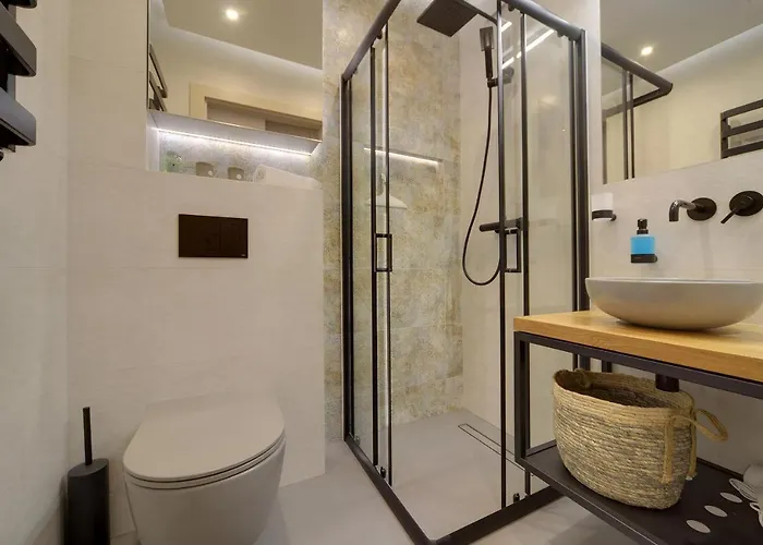 Nad Lomnica Apartment